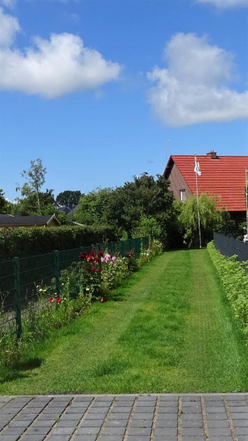 Ferienhaus Im Urigen Garten Bzw Eulenhaus Zingst Zewnętrze zdjęcie