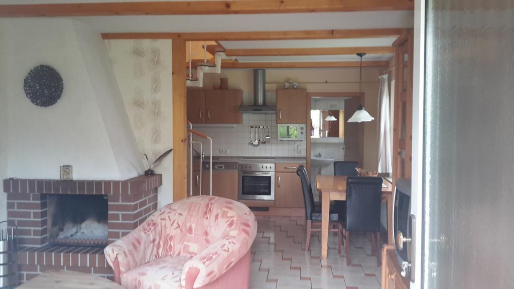 Ferienhaus Im Urigen Garten Bzw Eulenhaus Zingst Pokój zdjęcie